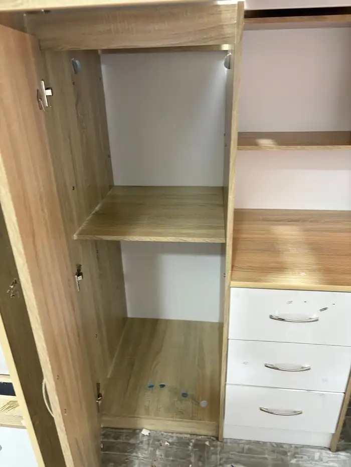 سرير علوي ومكتب 1