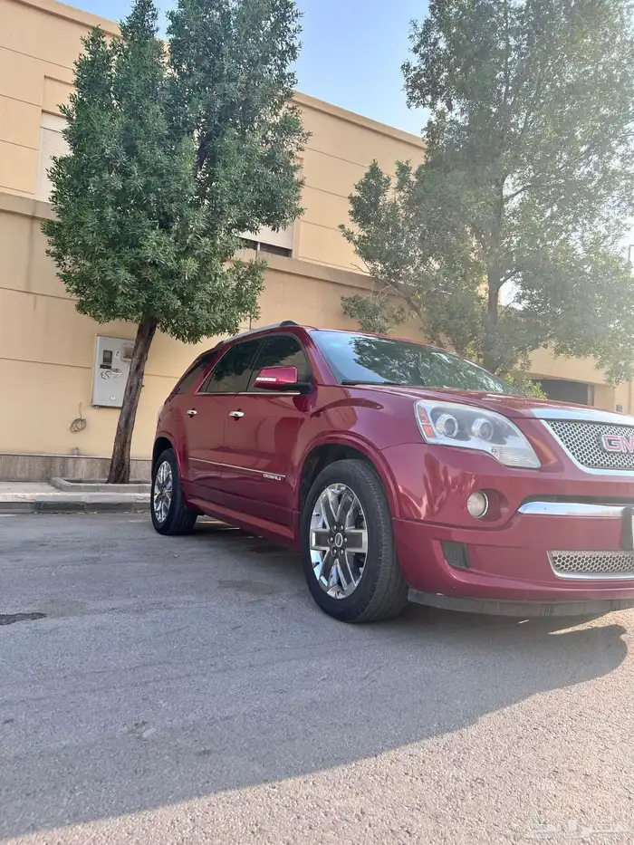 GMC دينالي اكاديا 2012 نضيف جدا 4