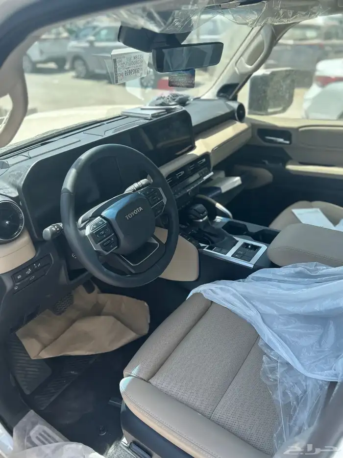 تويوتا  برادو VXL-3 بنزين فل كامل ابيض 286000 شامل الضريبة 4