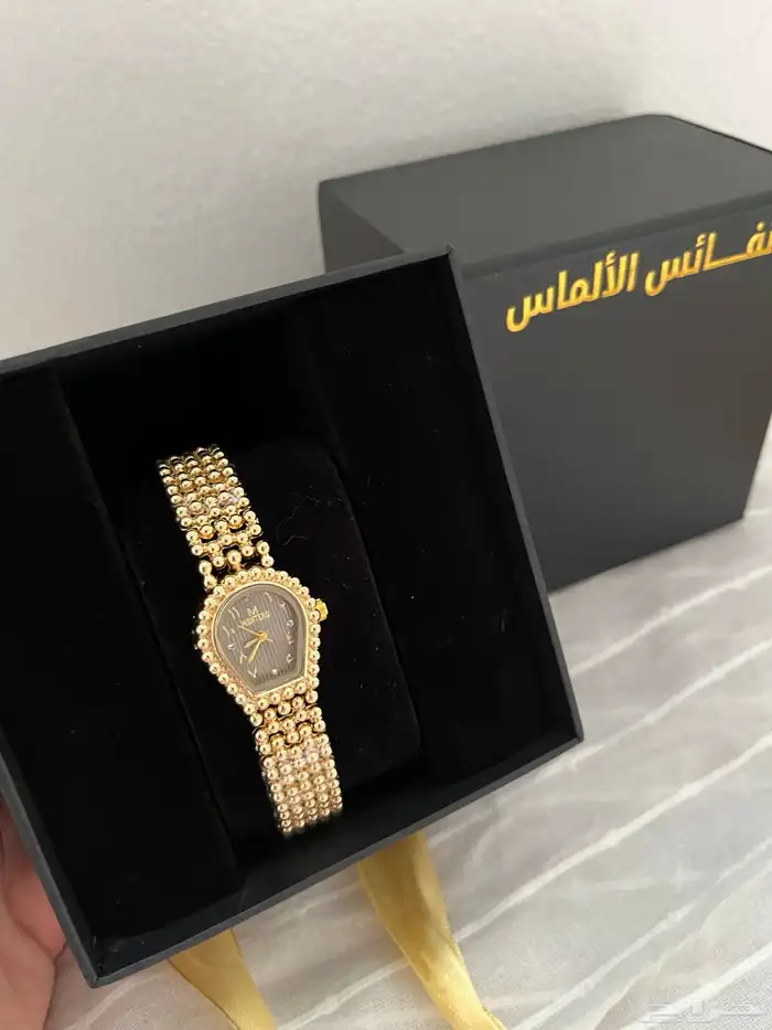 ساعات جديدة ماركة نفائس الالماس 1