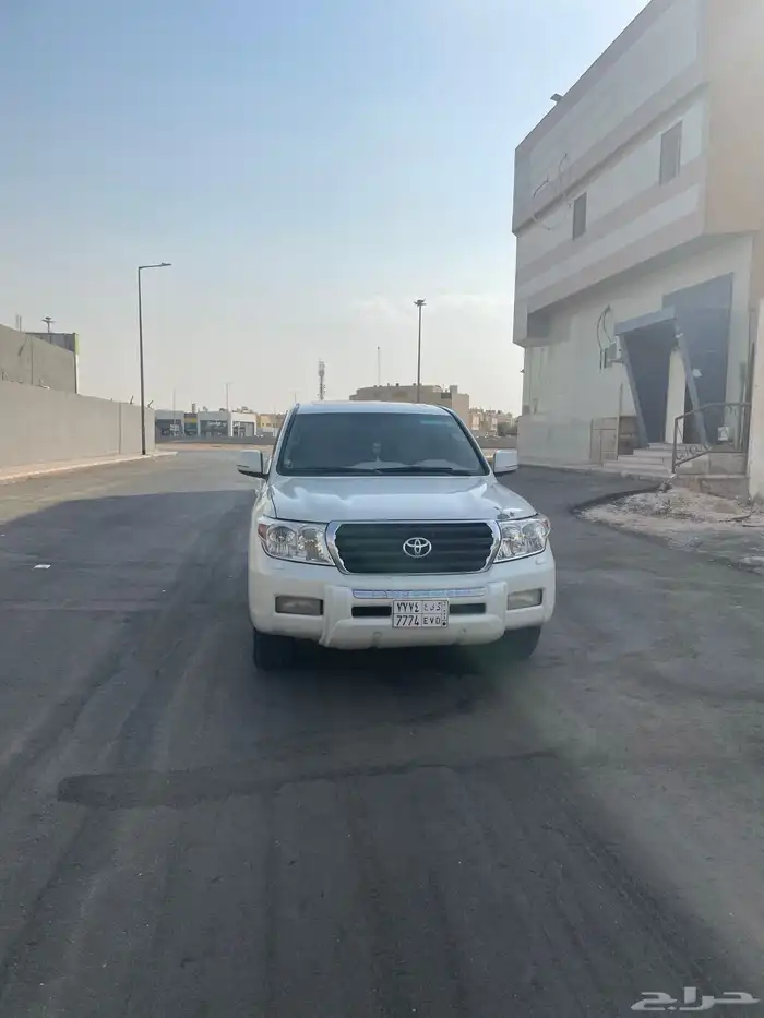 جيب لاندكروزر موديل 2009 نضيف 5