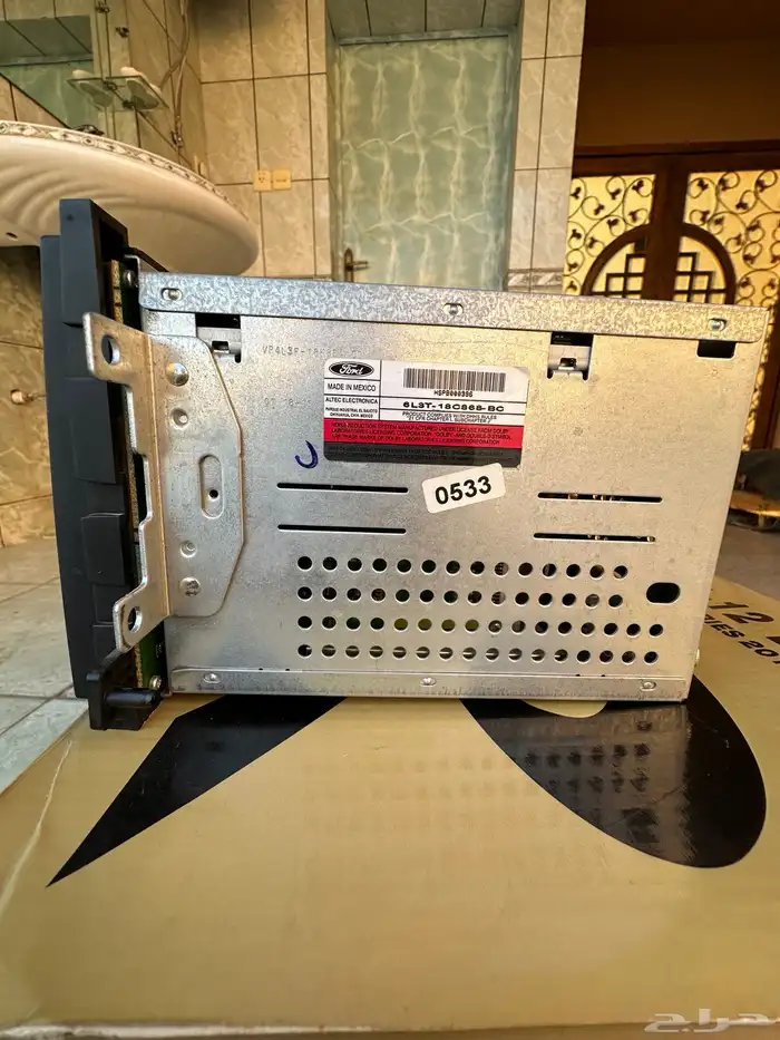 أغراض متنوعه فورد رابتر وF150 وفحمات فرامل نيسان جلوريا 12