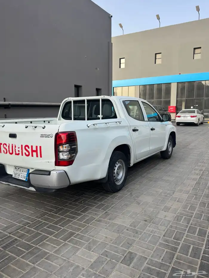 ميتسوبيشي L200 2022 5