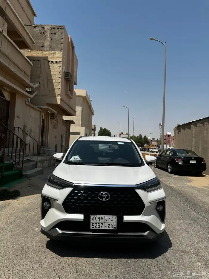 Toyota veloz 2024 3