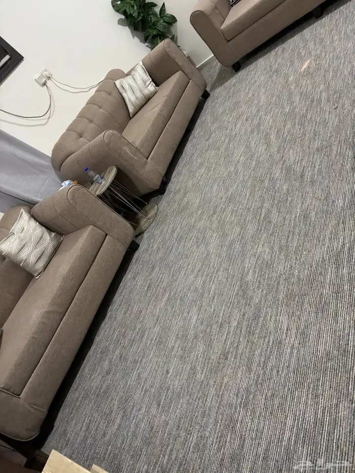 كنب نظيف ومريح 0