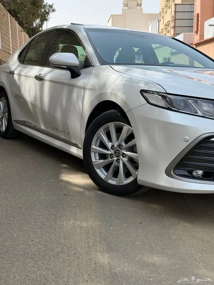 كامري 2023 GLE سعودي فل كامل (شبة الاصفار ) 0