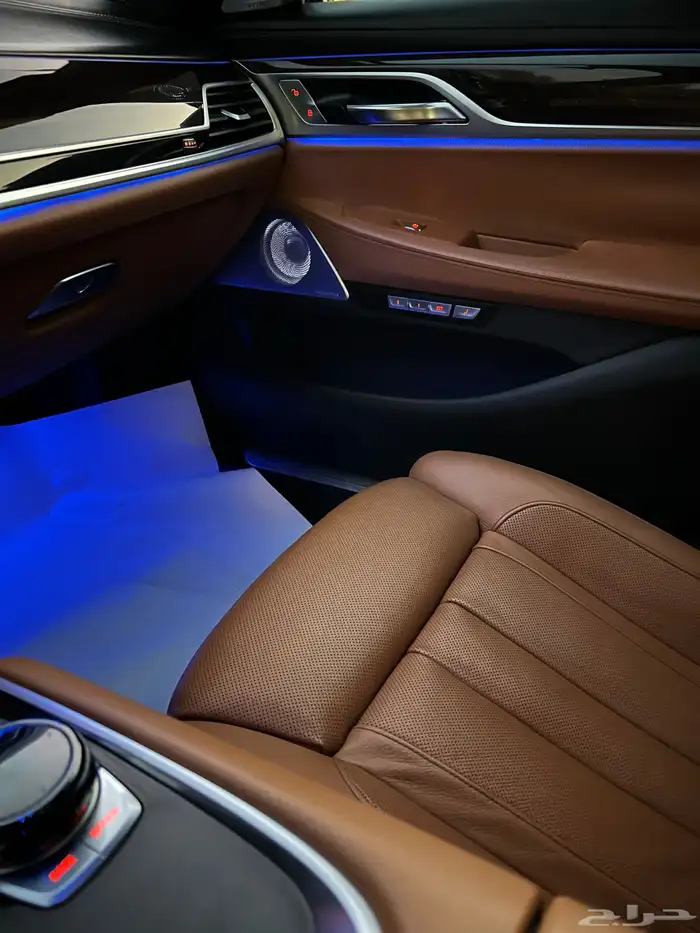بي ام دبليو ( 750 LI ) الموديل 2016 فل ممشى قليل شبه جديد 60