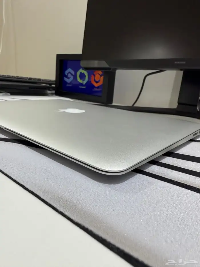 جهاز ماك بوك اير شبه جديد ( MacBook Air 2017 ) 8