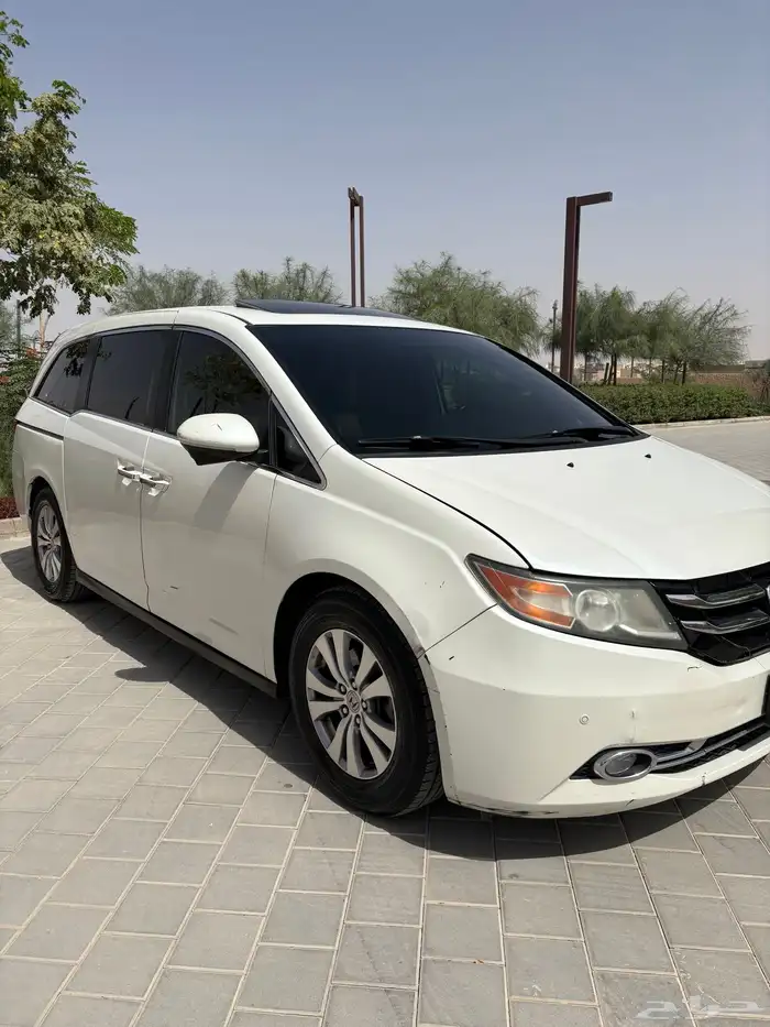 للبيع هوندا أوديسي موديل 2015 فل من مبيعات وزارة التنمية 2