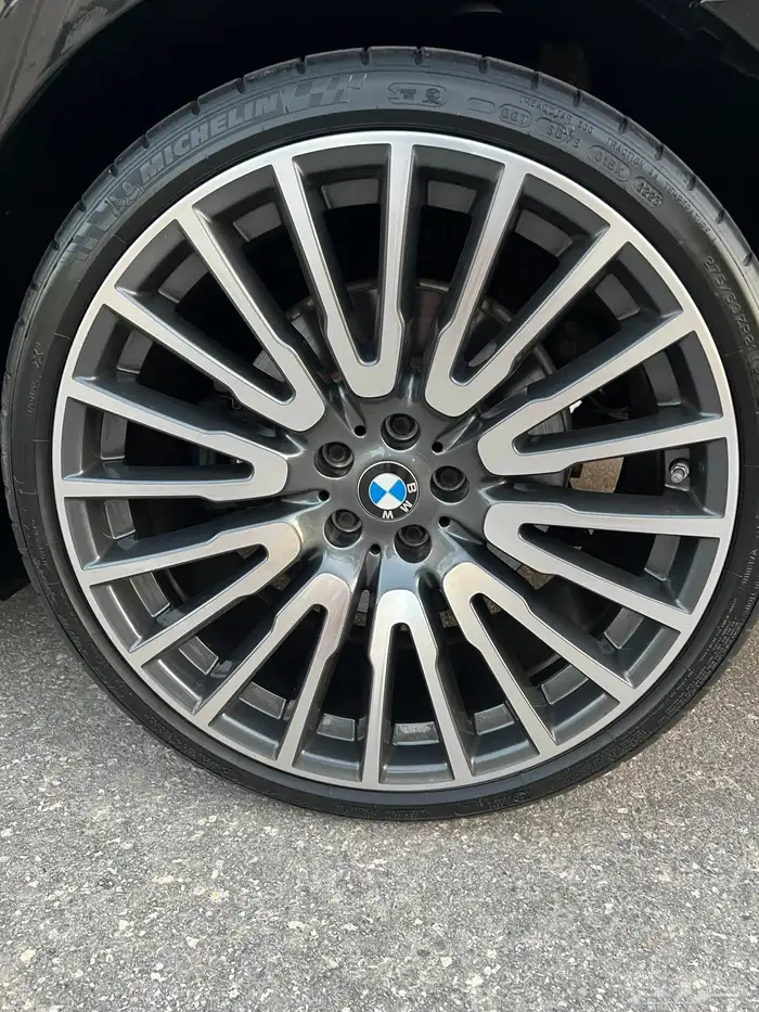 بي ام دبليو ( 750 LI ) الموديل 2016 فل ممشى قليل شبه جديد 18