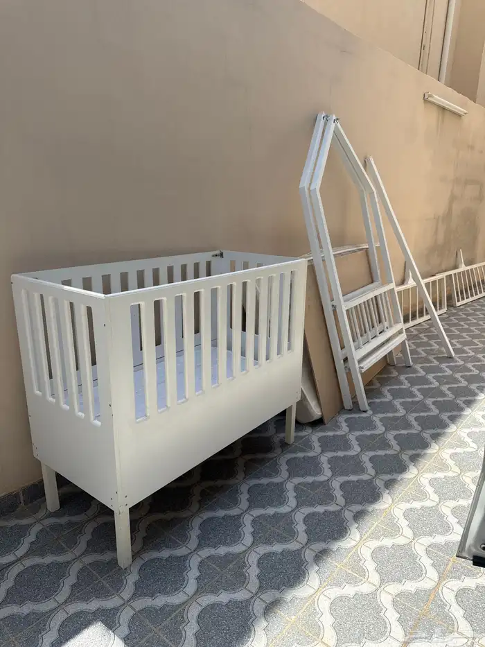 سريرين اطفال بحواجز مع مراتبه الموقع السليل 2