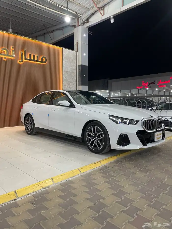 بي ام دبليو 520 موديل 2024 فل كامل kit m 4
