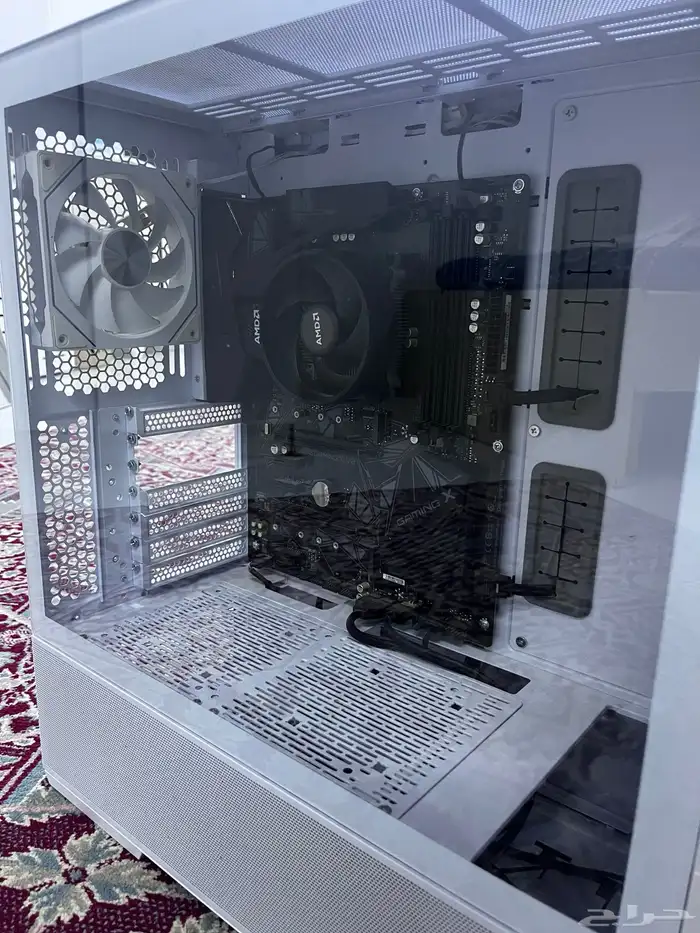 قطع بي سي للبيع 0