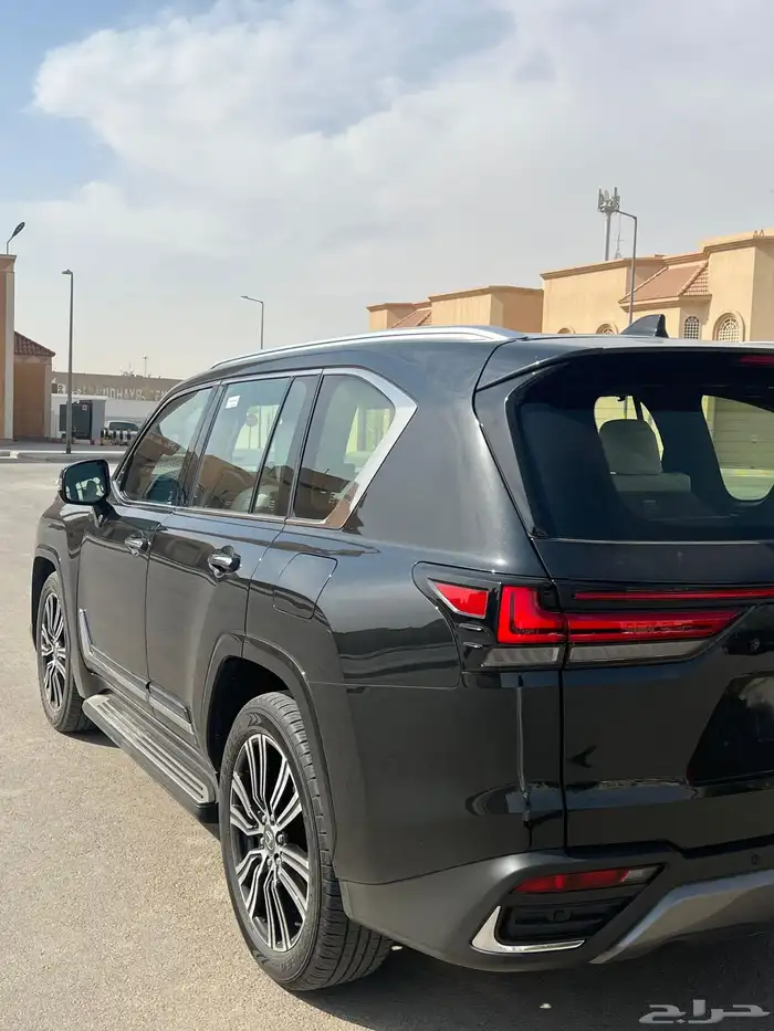 للبيع لكزس 2025 BB فل كامل الداخلي(أوف وايت) عبداللطيف 2