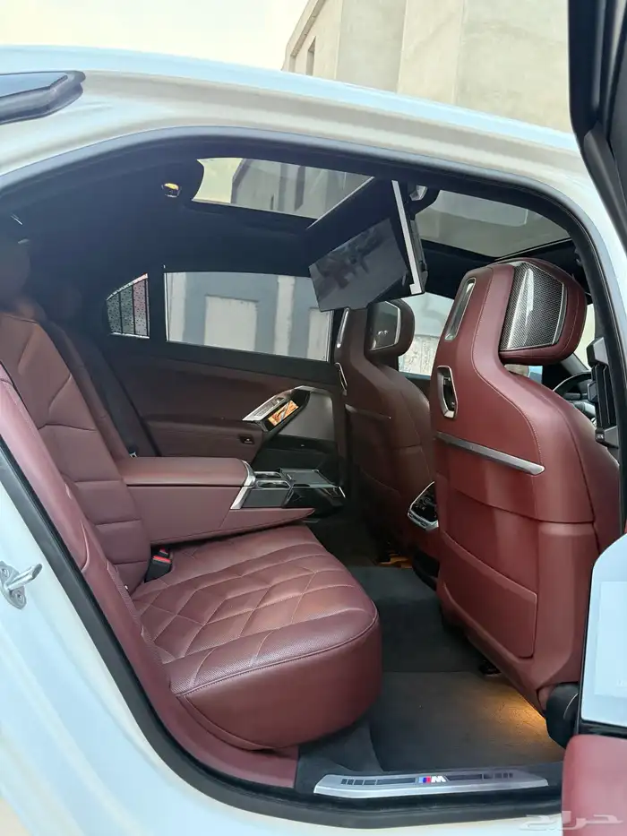 بي ام دبليو LI735 2024 M KIT 23
