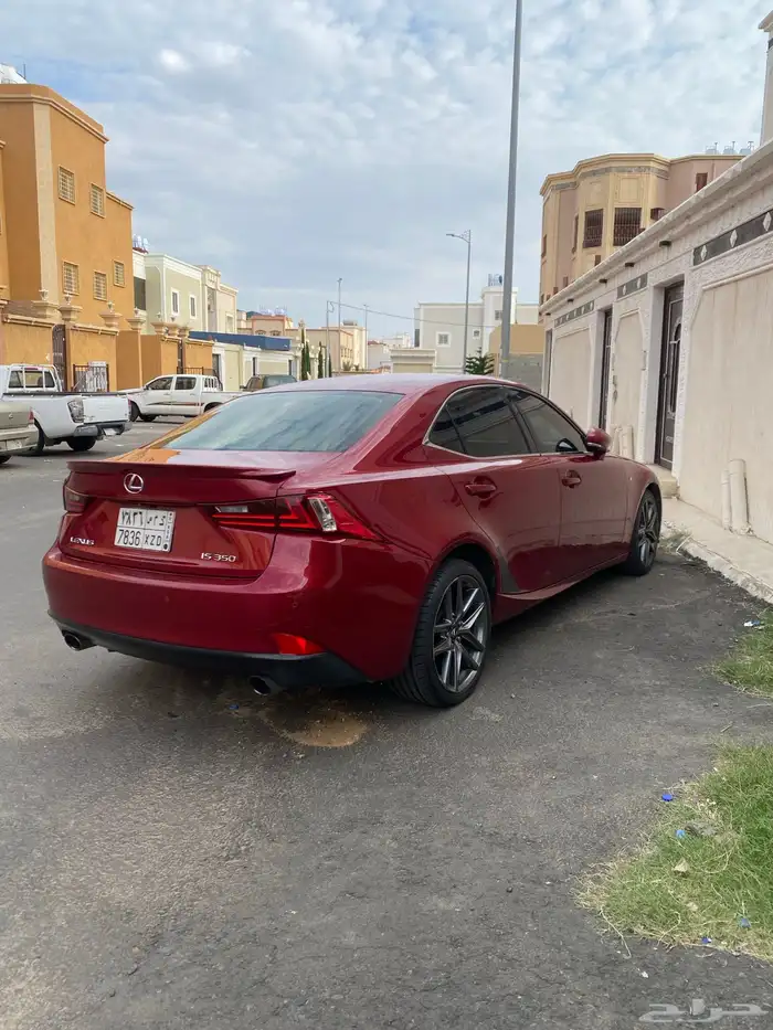 لكزس Is350 اف سبورت 4