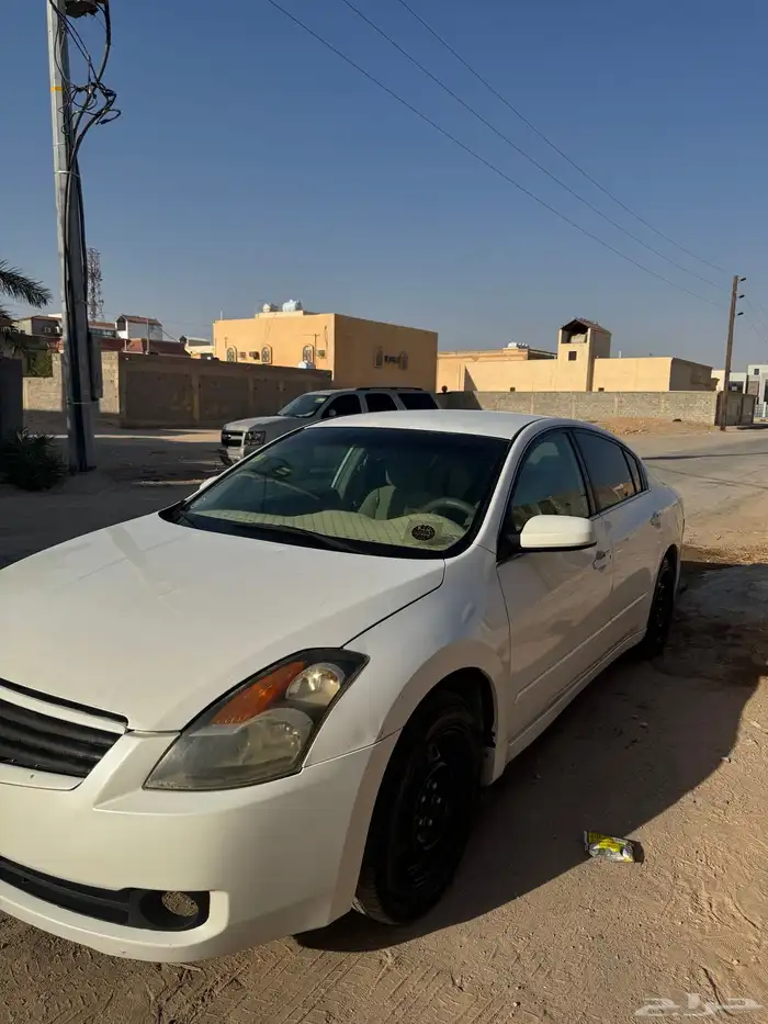 سيارة نيسان التيما 7