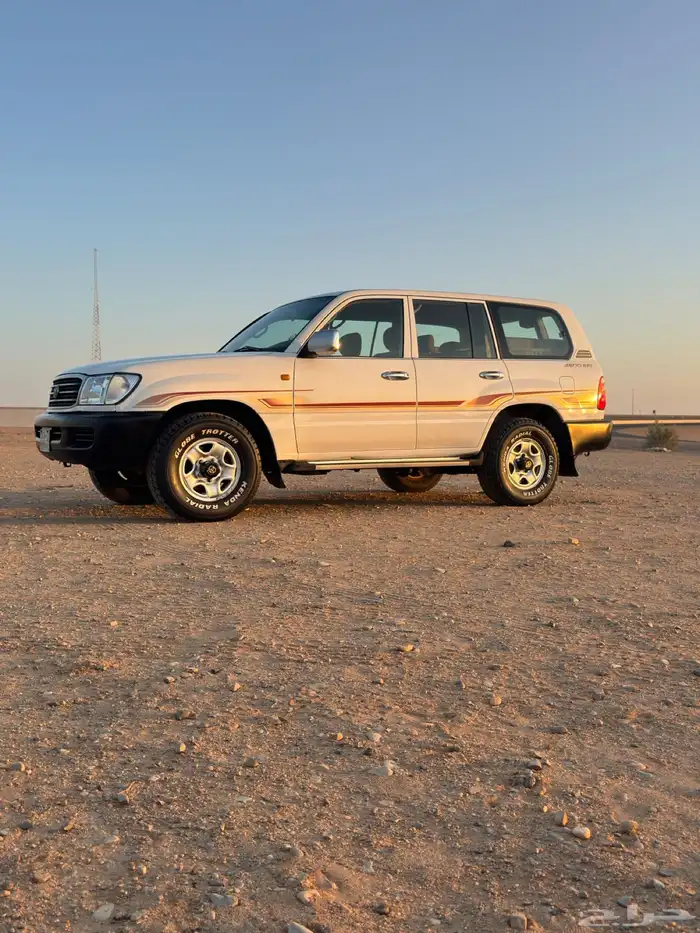 صالون جي اكس 2000 0