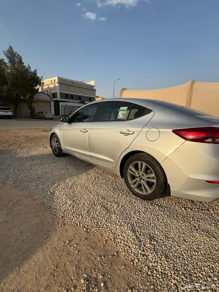 النترا 2017 مكينة 2000 4