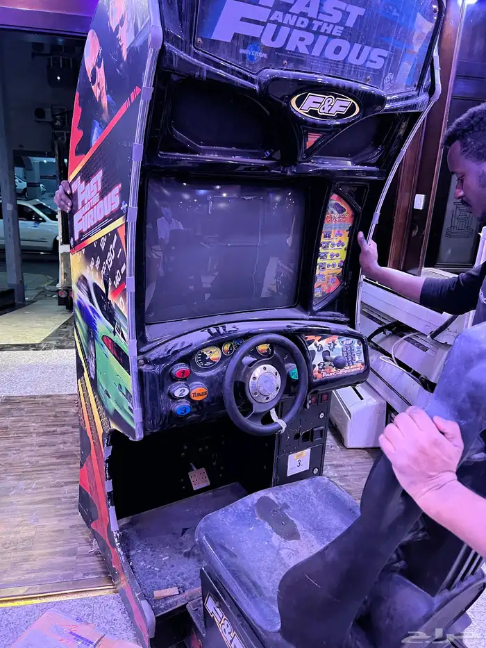 مشروع ترفيهي مربح   تجهيز بولينغ وملاهي وملاعب بادل بجودة عا 35