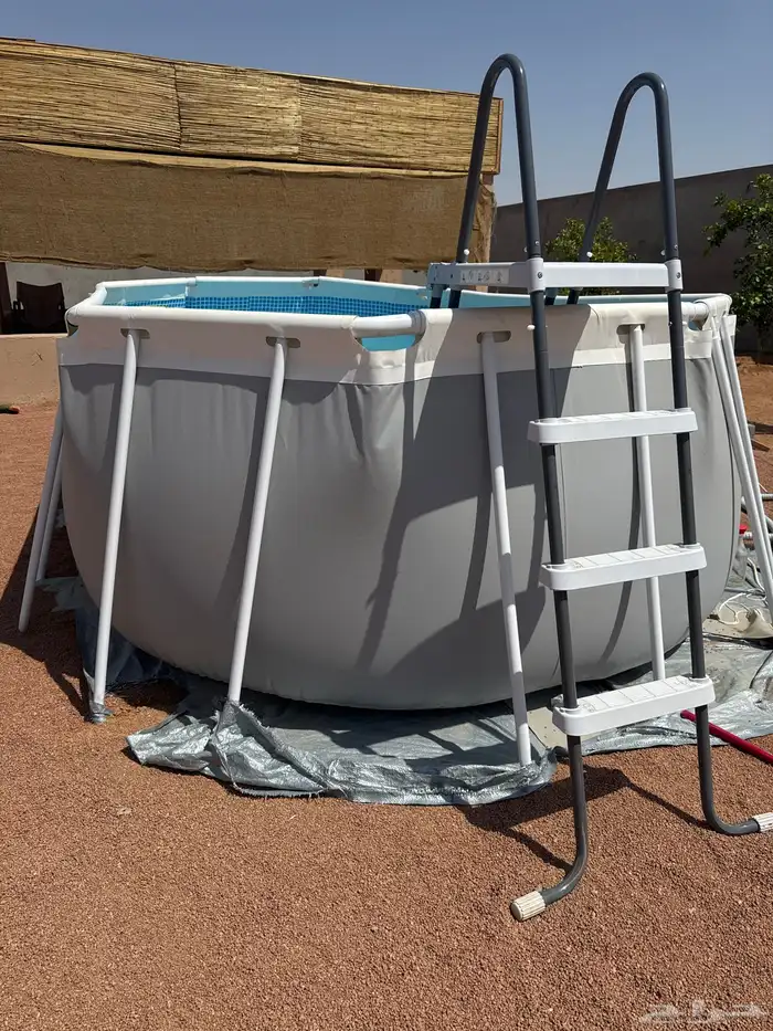 للبيع مسبح 3 4 بعمق 160 تقريبا . استخدام شهر او اقل 0