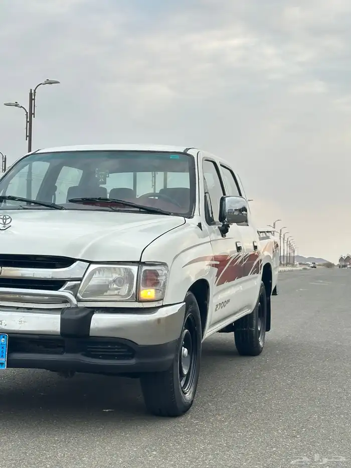 هايلكس 2004 8