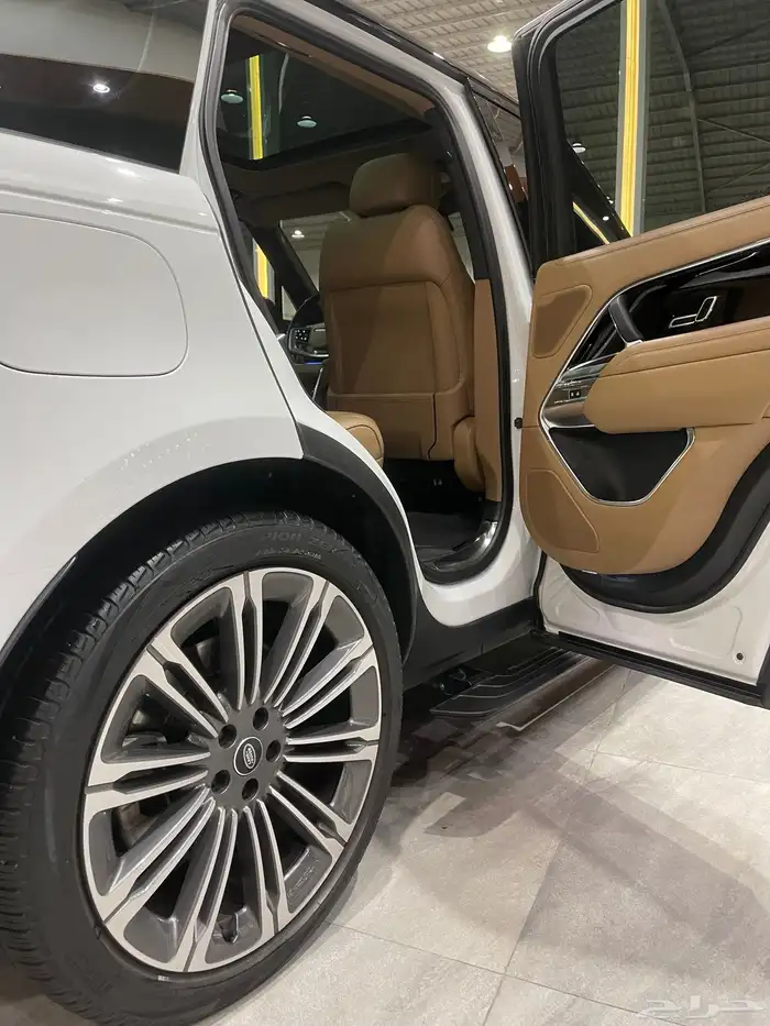 لاند روفر رنج روفر HSE V8 فل اوبشن 2023 10