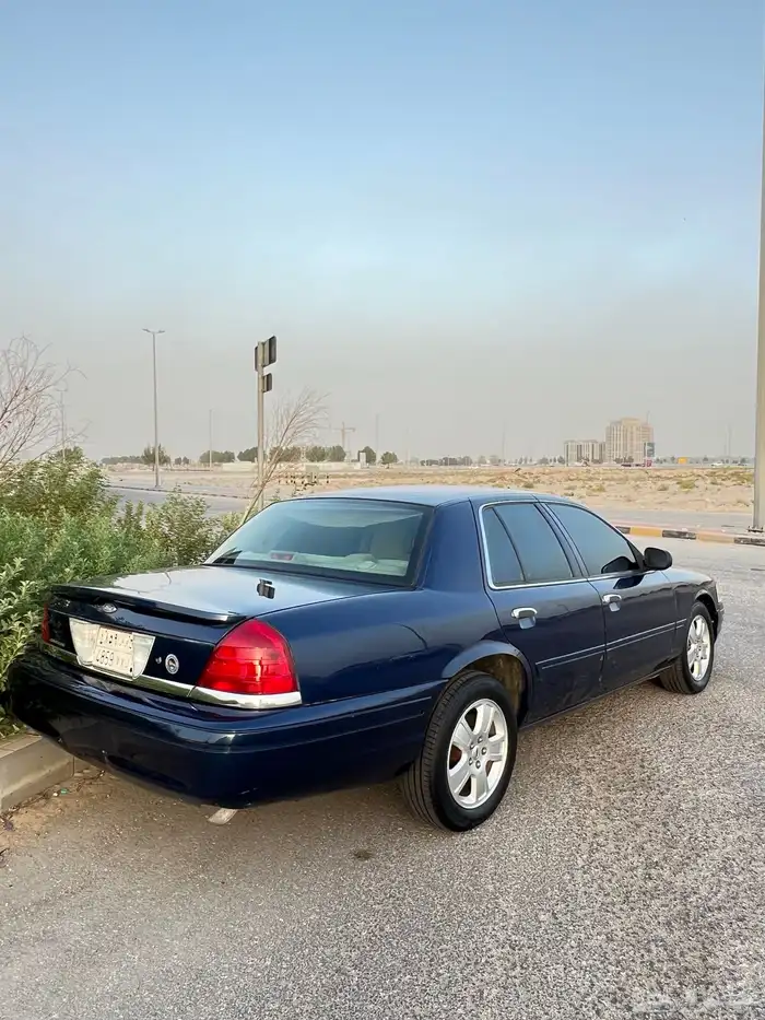 فورد كراون فكتورياء 2006 20