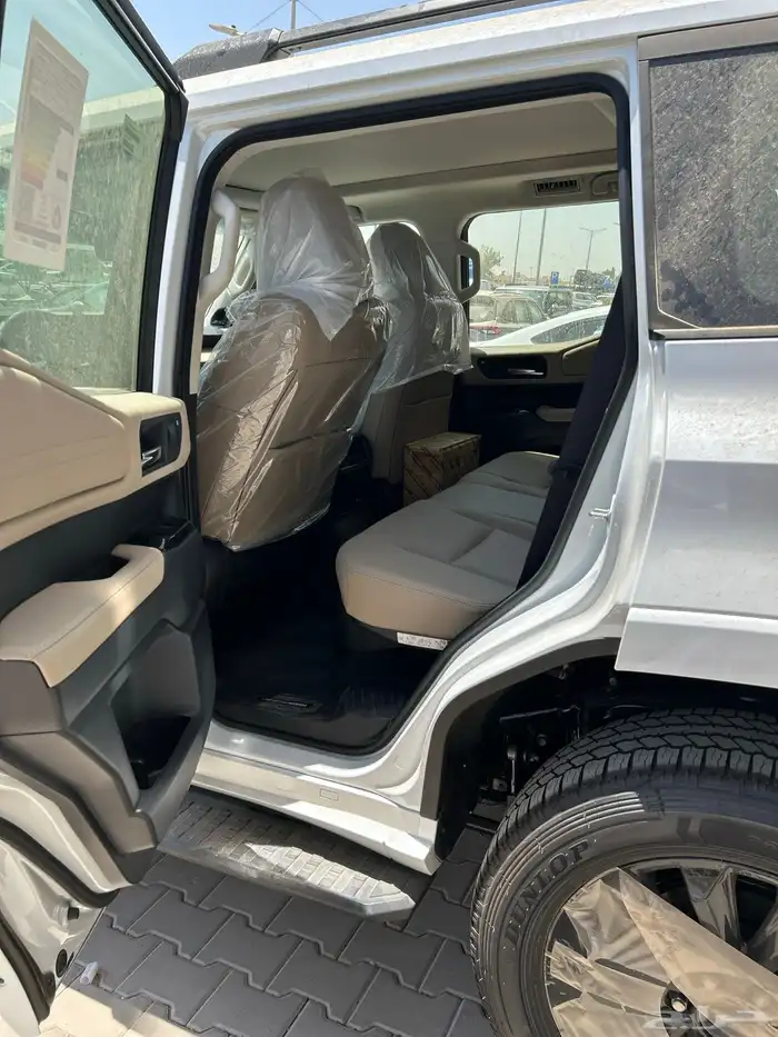 تويوتا  برادو VXL-3 بنزين فل كامل ابيض 286000 شامل الضريبة 13