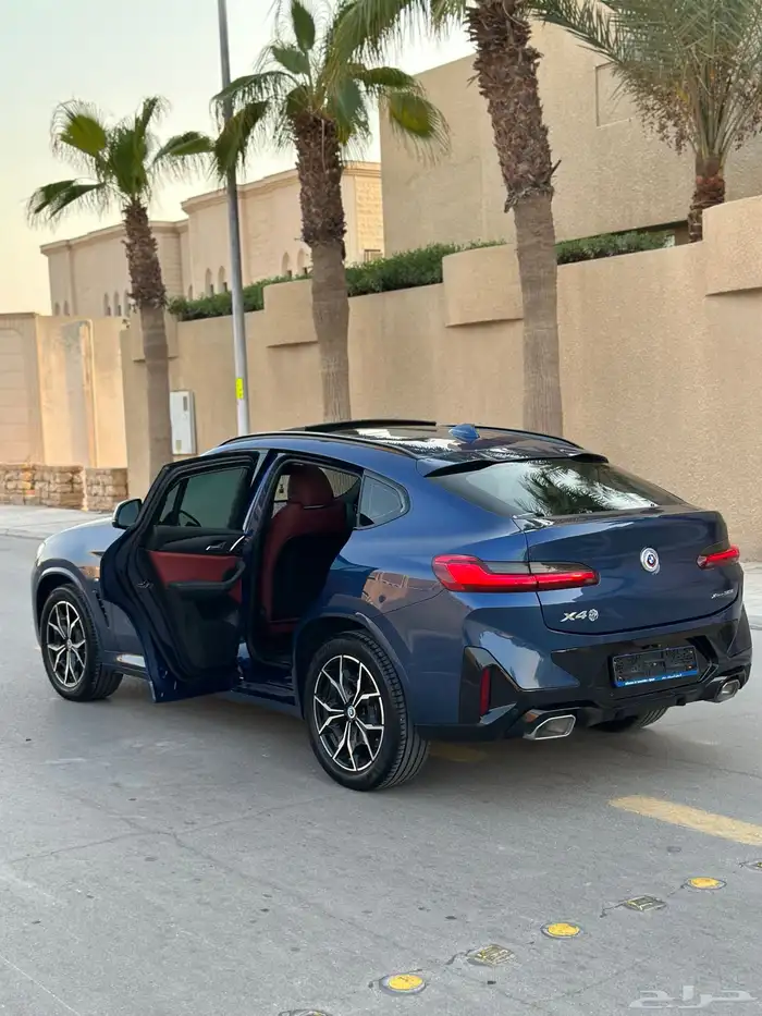 بي ام X4 موديل 2023 ماشيه 27 الف فقط ضمان وصيانه 14