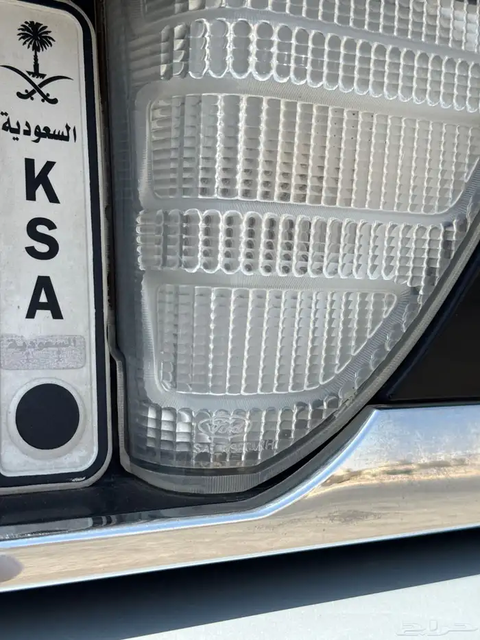 فورد كراون فكتوريا بودي وكالة بحالة المصنع مخزن 4