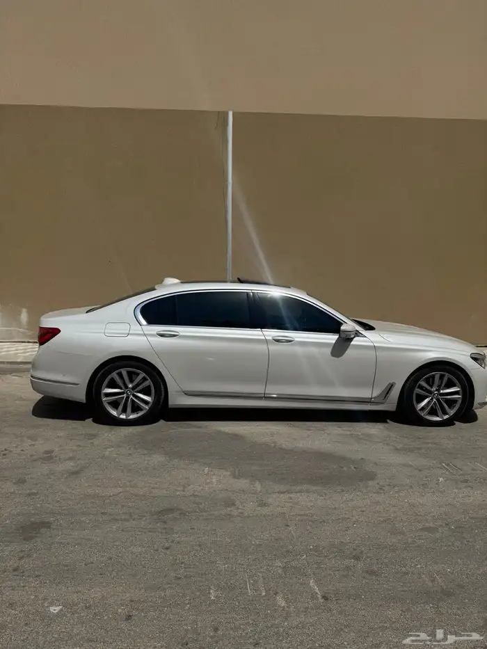 BMW 2018 - 740 - وكالة بفضل الله 9