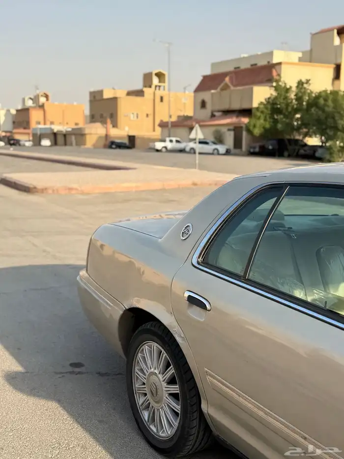 قراند ماركيز لارج 2009 2