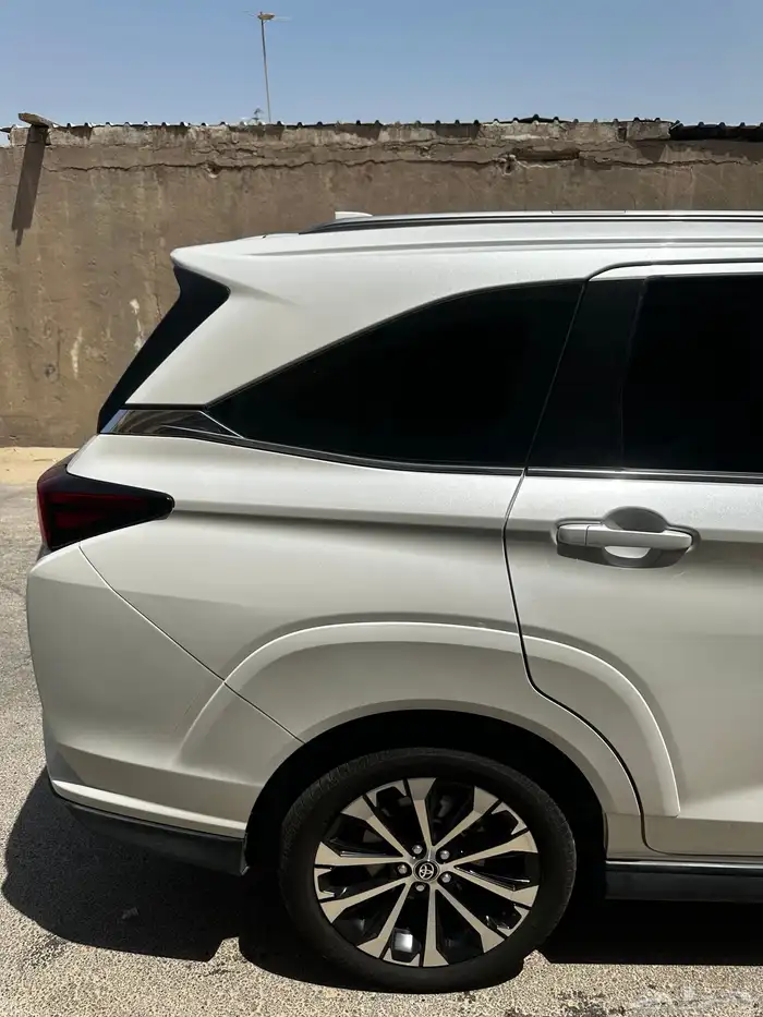 Toyota veloz 2024 12