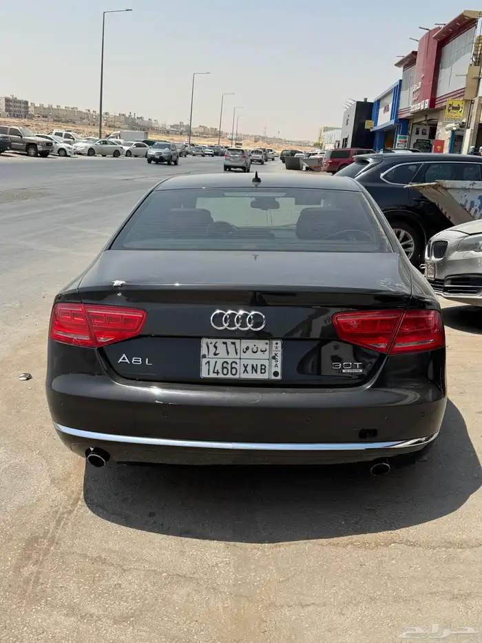 اودي 2012 A8 1