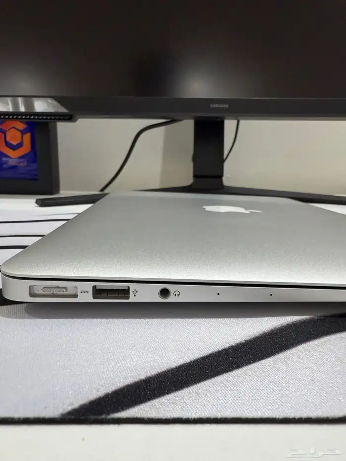 جهاز ماك بوك اير شبه جديد ( MacBook Air 2017 ) 7