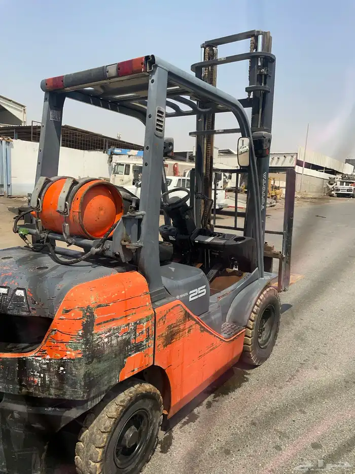 ايجار رافعات 3