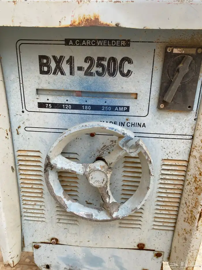 مكينة لحام 1