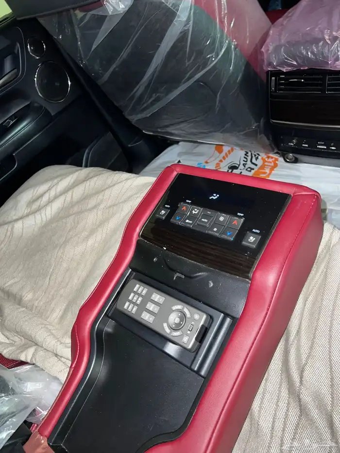 لكزس 2018 فل كامل LX570 سبورت 14