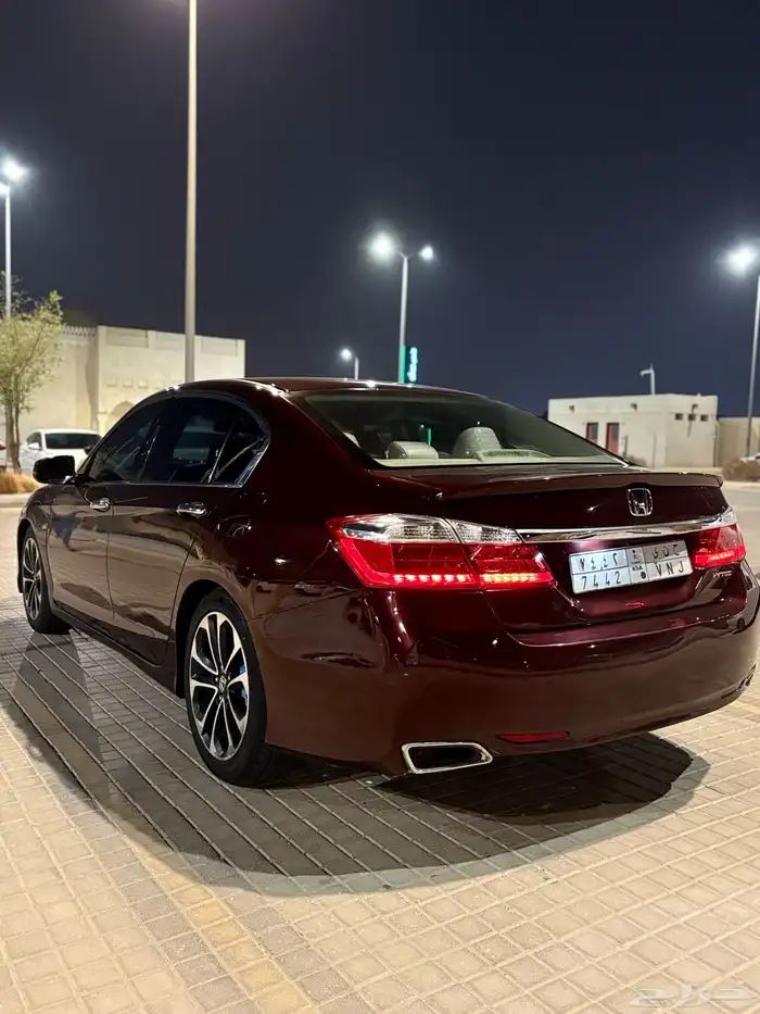 هوندا اكورد 1
