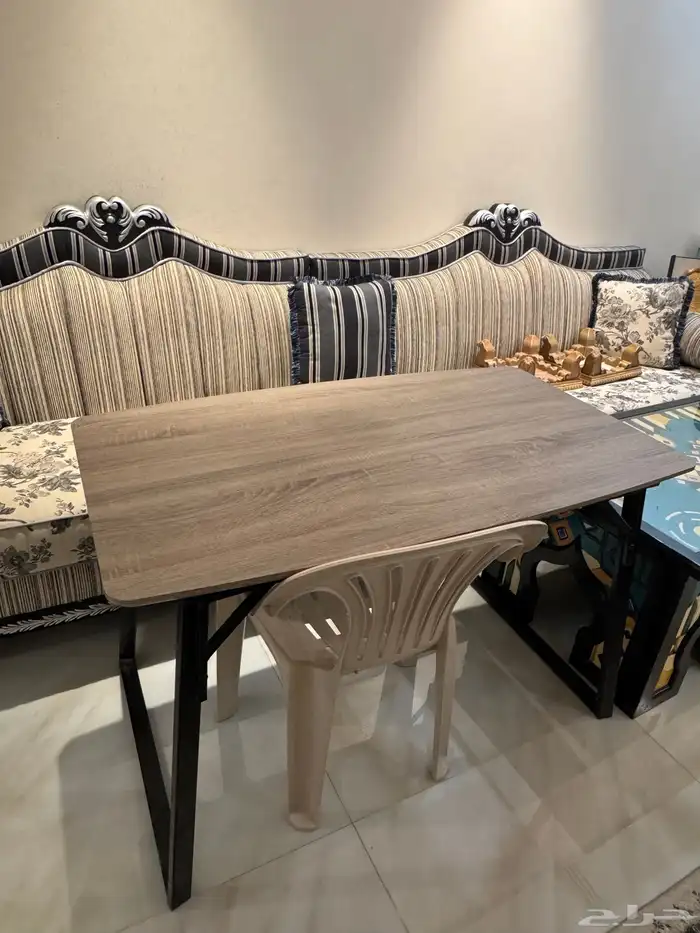 طاولة ثنتين 1