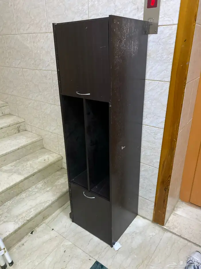 سرير و طاولات للبيع(الايفون انباع) 2