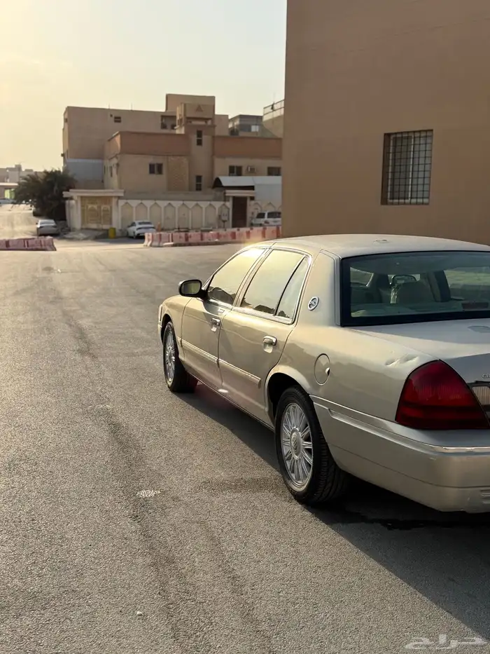 قراند ماركيز لارج 2009 5