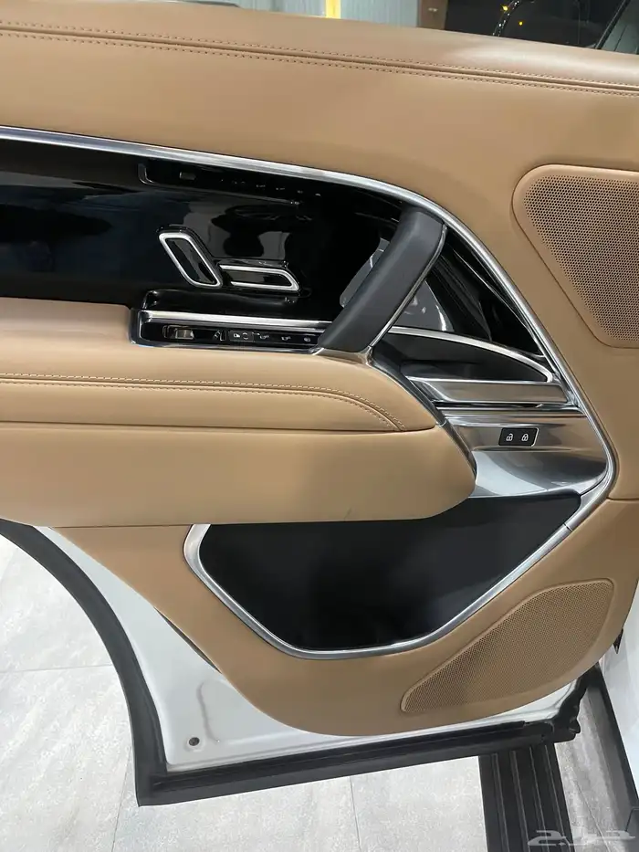 لاند روفر رنج روفر HSE V8 فل اوبشن 2023 16