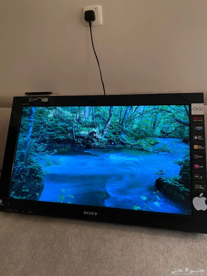 للبيع شاشتين سوني اصلية الاولى 32 بوصه LCD والثانية 40 بوصه 9