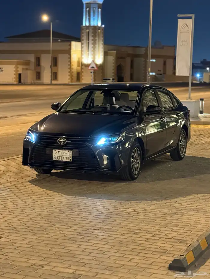 تويوتا يارس 2023 1