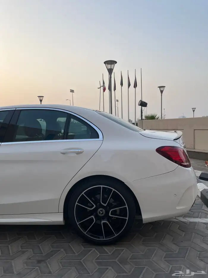 مرسيدسC200 AMG 2019 جفالي زرار فل كامل قمة في النظافة 46