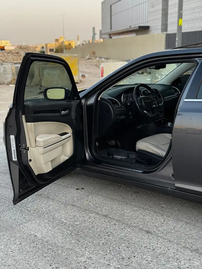 كرايزلر هيمي V8 5.7 موديل 2015 8