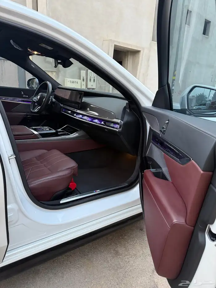 بي ام دبليو LI735 2024 M KIT 26