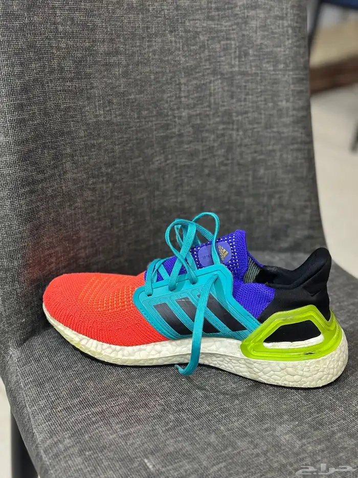 كوتش adidas مقاس 41 مستعمل خفيف 9